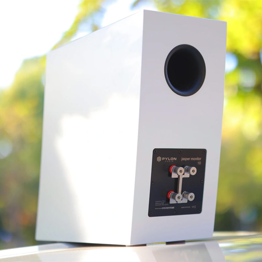 Jasper-Monitor-18-Audiophile-Heaven-test-Pylon-Audio-01