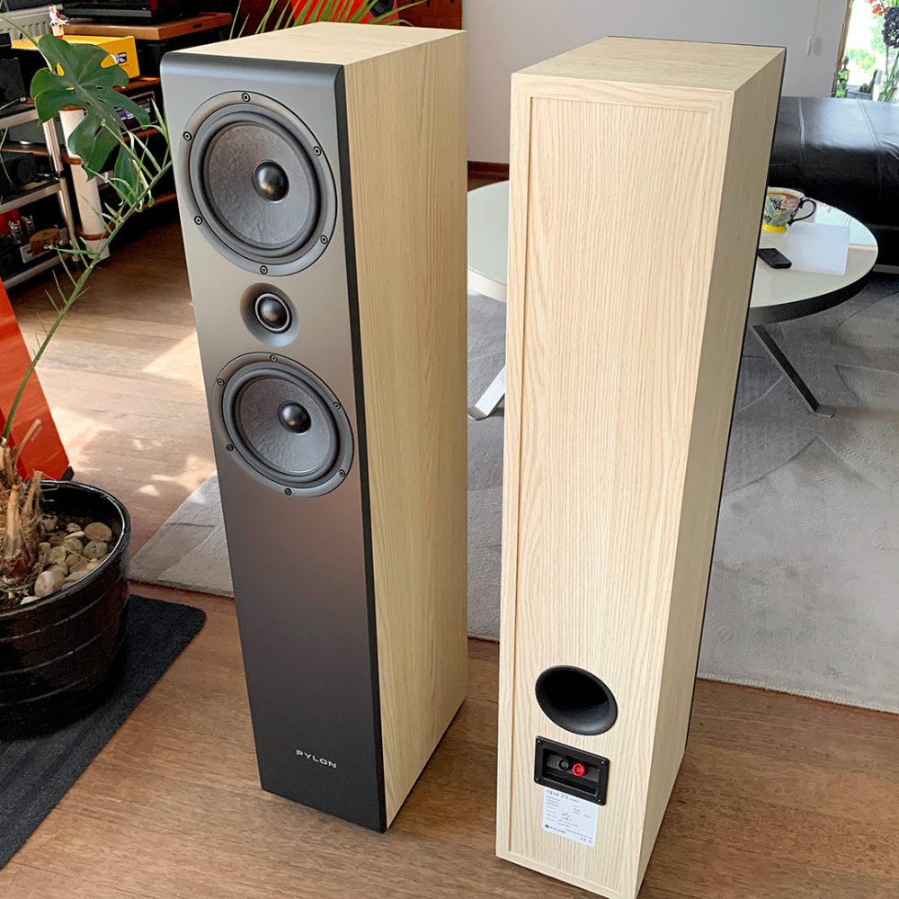 Opal-23-mkII-Stereo-i-Kolorowo-Test-Award-Pylon-Audio-WWW