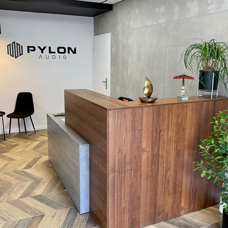 Showroom_Pylon_Audio_1