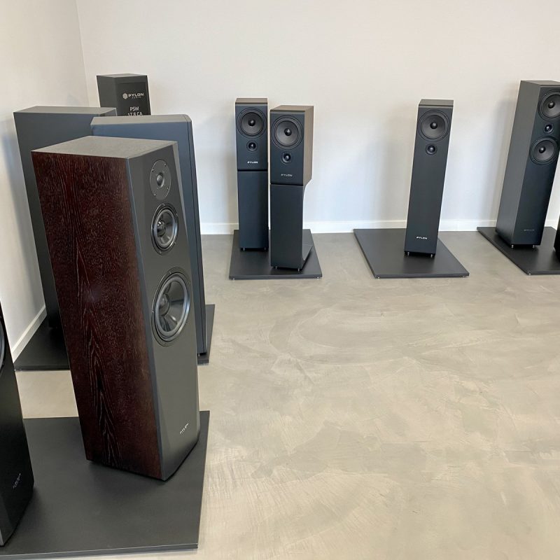 Showroom_Pylon_Audio_3