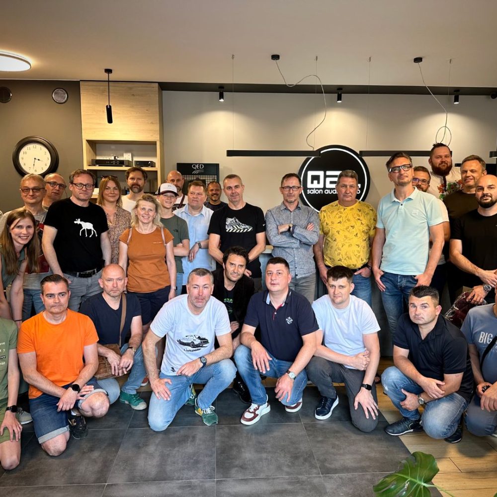 Tour-de-Pologne-with-Jade-20-HF-Q21-Pylon-Audio-01